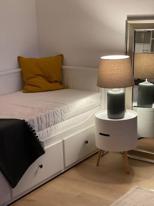 Schickes Apartment Mit Balkon In ดุสเซลดอร์ฟ ภายนอก รูปภาพ